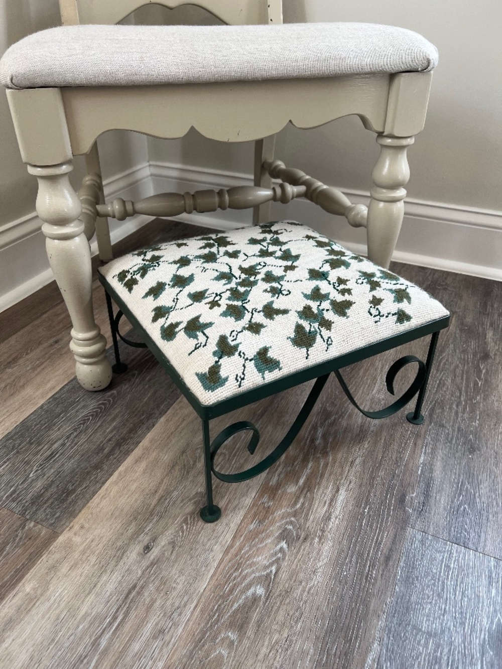 Vintage Accent Iron Foot Stool in Green with English Ivy Needlepoint Top